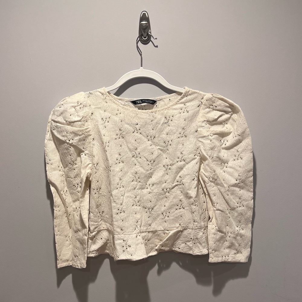 Zara - Puff 3/4 Sleeve Floral Blouse in White